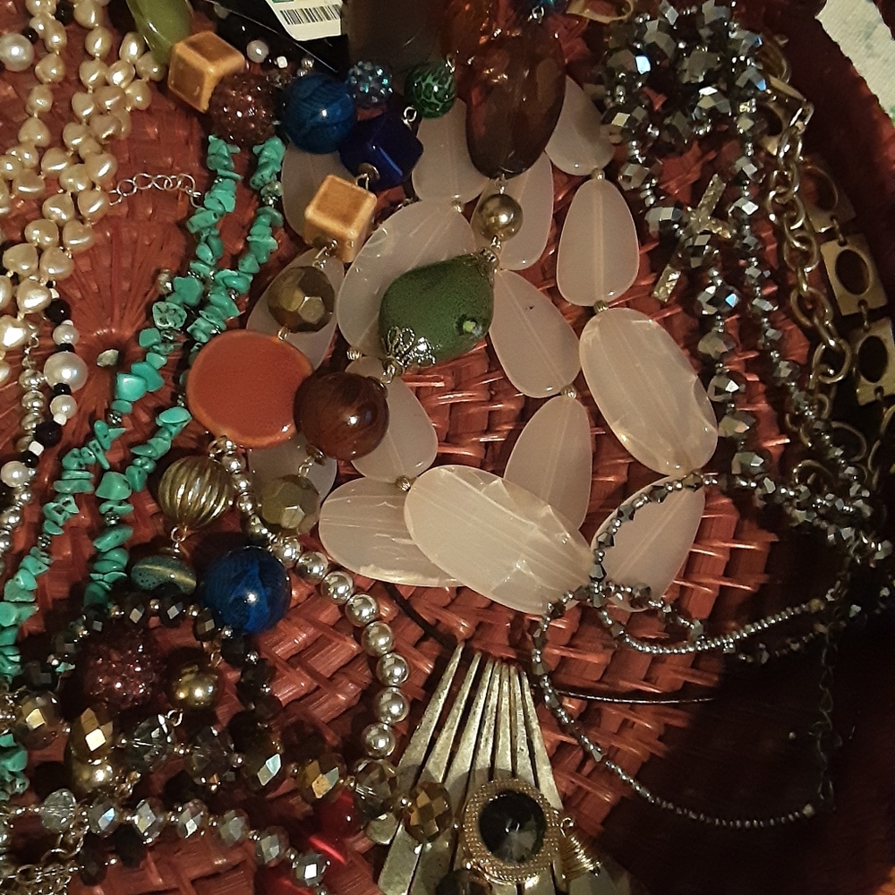 Jewelry bundle - Picture 2 of 3